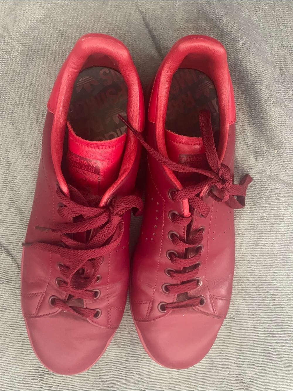 adidas Men's Red Low-Top Leather Sneakers